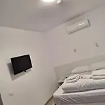 Готель The Continental Бухарест