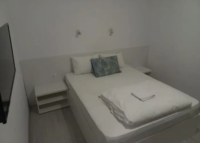 The Continental Otel *